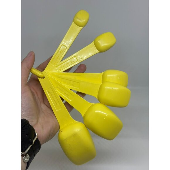 Vtg Tupperware Yellow Measuring Spoon Set of 7 Tsp TBSP Retro Kitchen READ - Picture 6 of 6